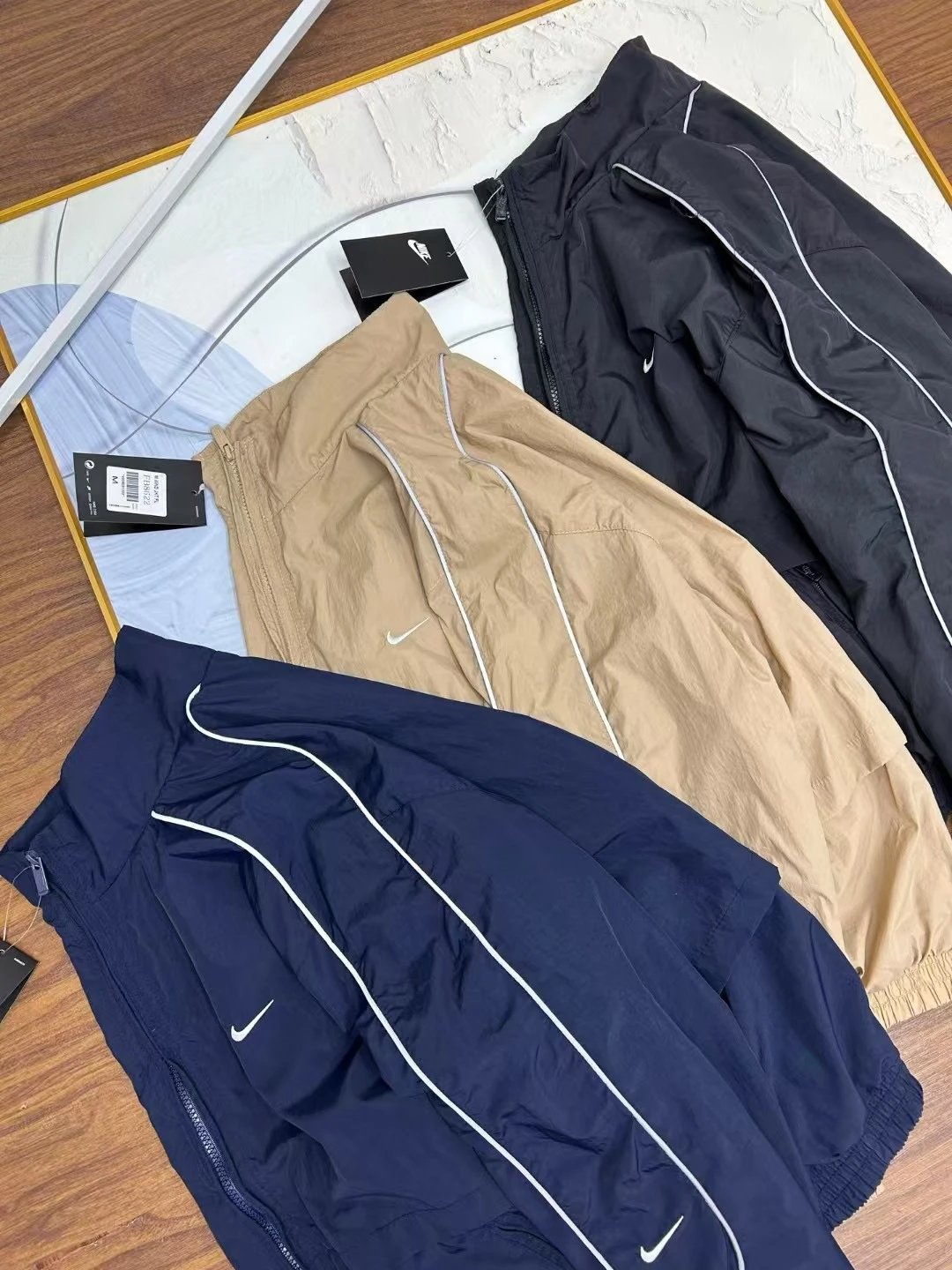 Nike Jackets Zip-Up Windbreaker Jacket with Contrast Piping image 13