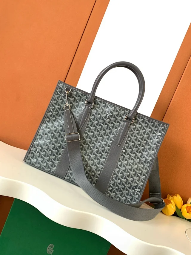 Goyard Handbags Zippered Monogram Clutch Pouch product detail image 40