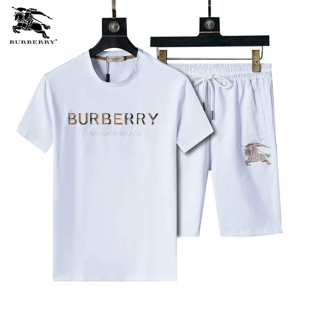 Burberry Matching Sets Short-Sleeve T-Shirt and Plaid-Trim Shorts Set product detail image 23