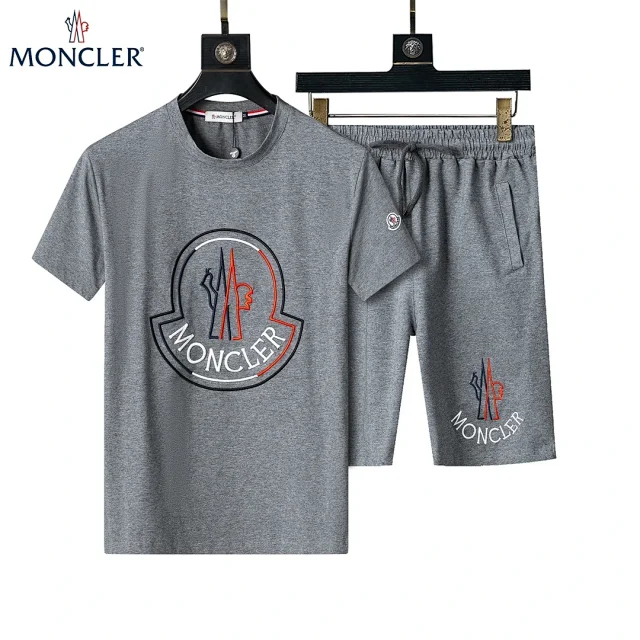 Gucci Matching Sets Short-Sleeve T-Shirt and Shorts Set product detail image 25