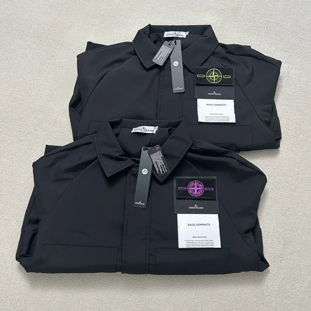 Stone Island Jackets Hooded zip-up shell jacket with compass sleeve patches product detail image 38