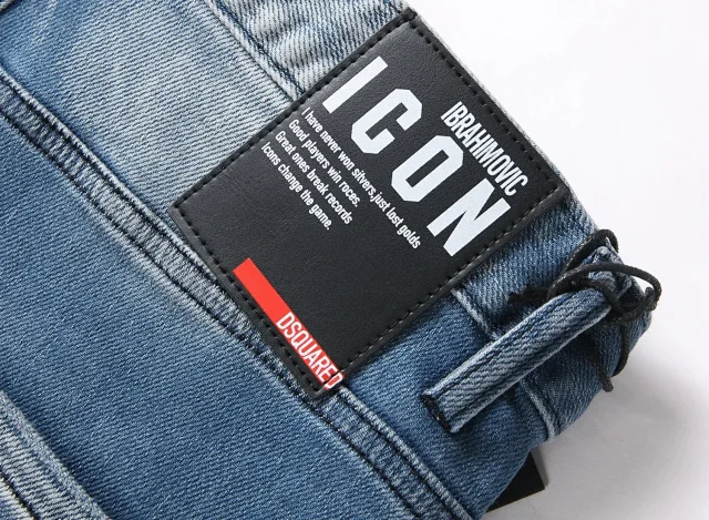 DSQUARED2 Shorts Distressed graphic-print denim product detail image 6