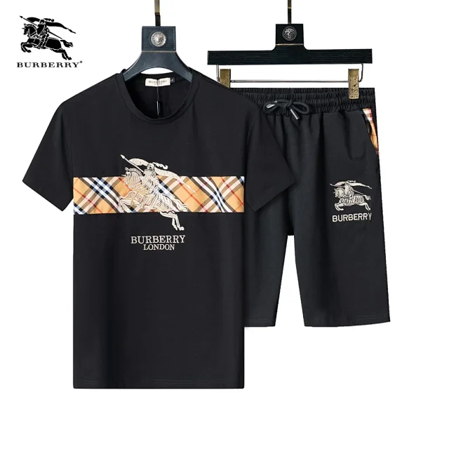 Burberry Matching Sets Short-Sleeve T-Shirt and Plaid-Trim Shorts Set product detail image 14