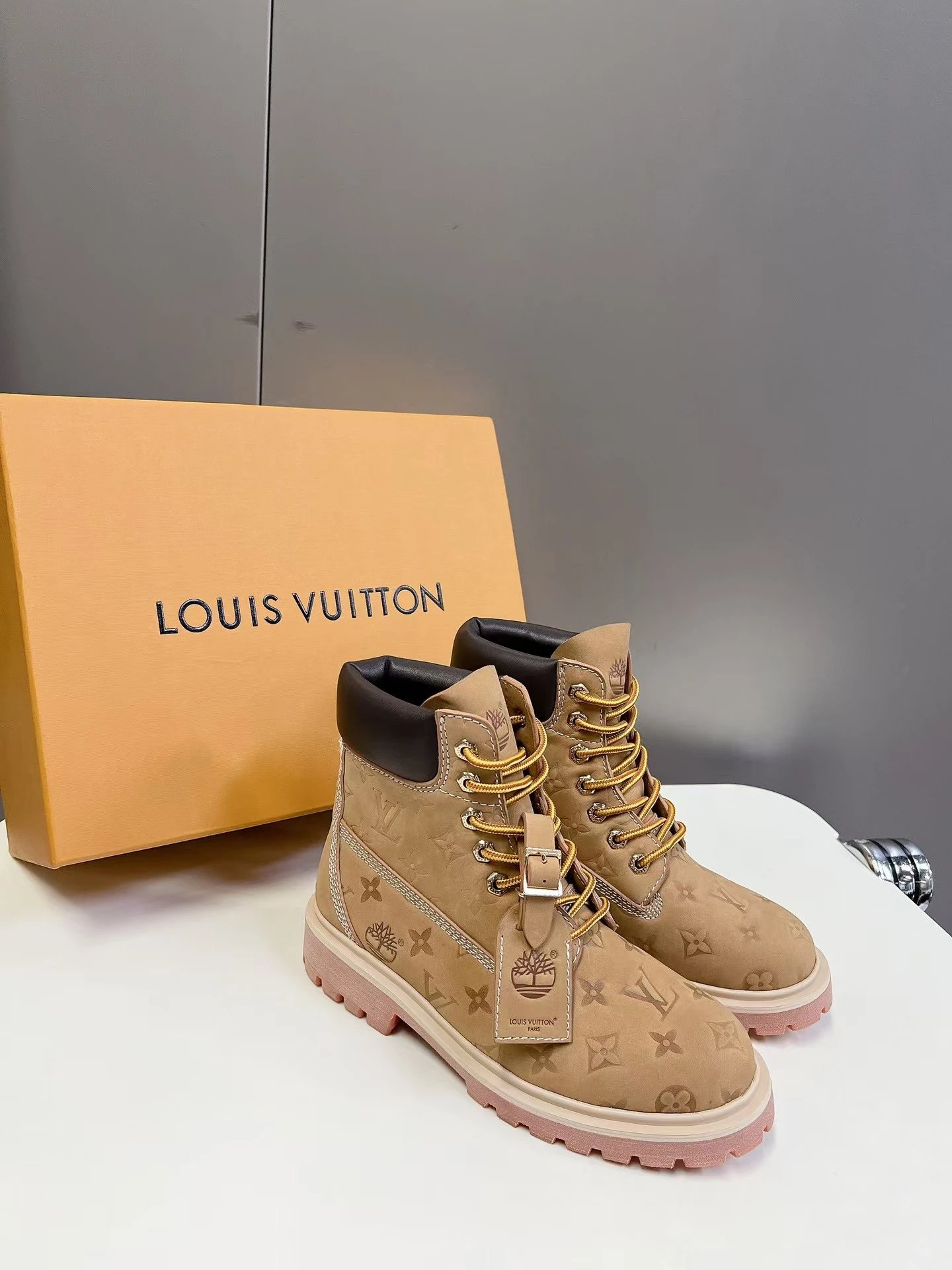 Fashion Yellow Lace-Up Boot photo 8