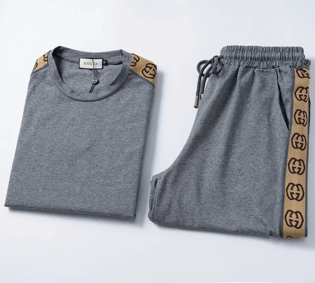 Gucci Matching Sets Short-Sleeve T-Shirt and Shorts Set product detail image 5