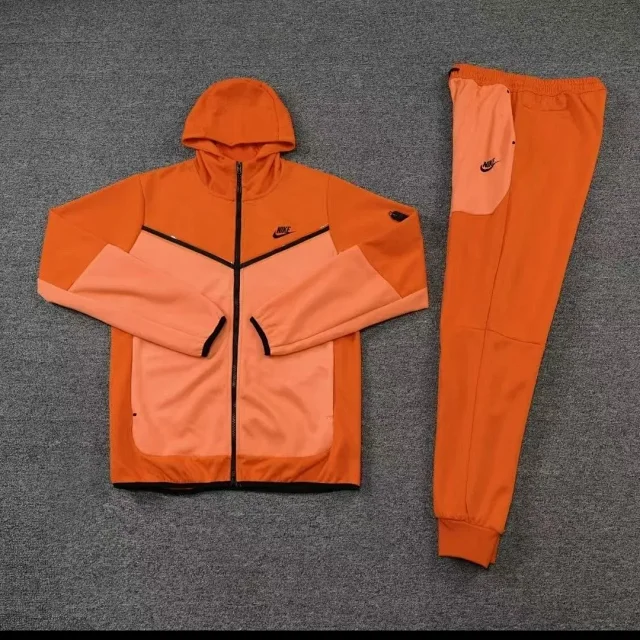 Nike DD-818 and DD-819 hooded tracksuits product detail image 3