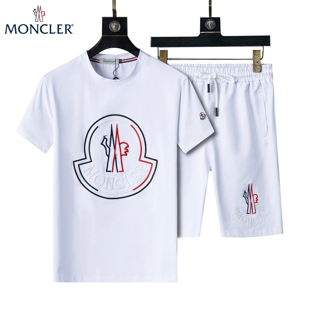 Gucci Matching Sets Short-Sleeve T-Shirt and Shorts Set — 18
