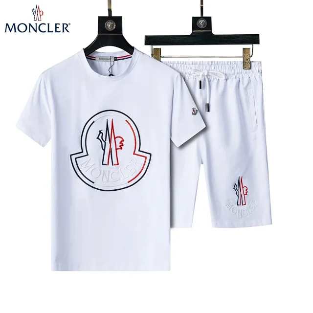 Gucci Matching Sets Short-Sleeve T-Shirt and Shorts Set product detail image 26