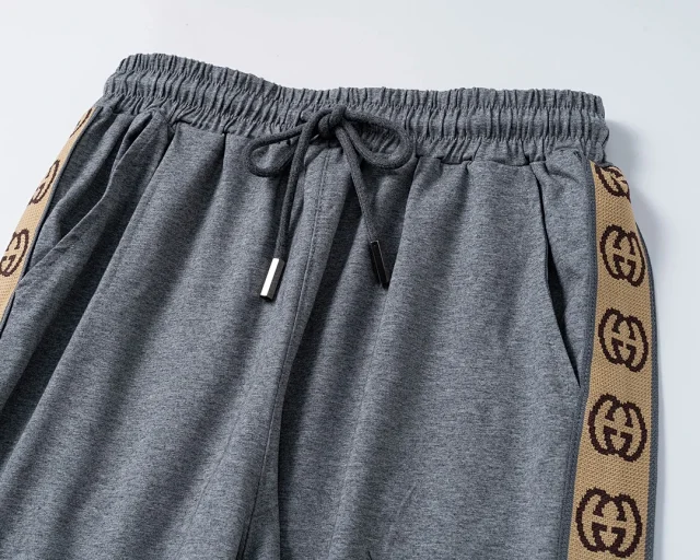 Gucci Matching Sets Short-Sleeve T-Shirt and Shorts Set product detail image 4