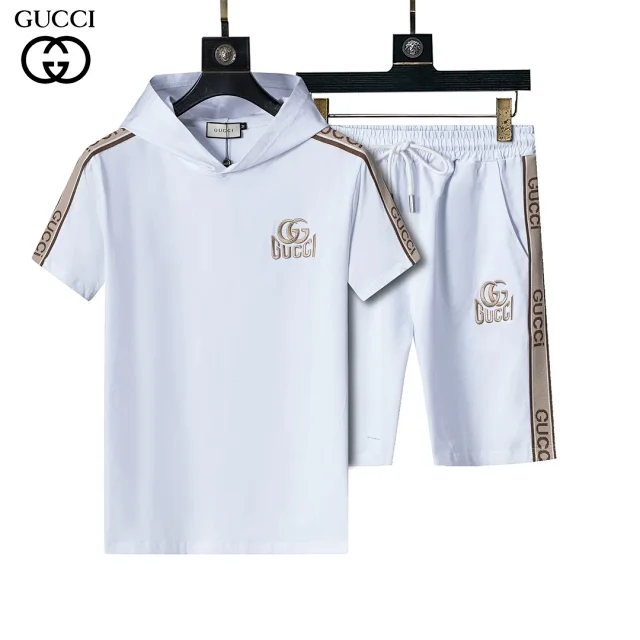Gucci Matching Sets Short-Sleeve T-Shirt and Shorts Set product detail image 19