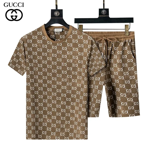 Gucci Matching Sets Short-Sleeve T-Shirt and Shorts Set product detail image 14