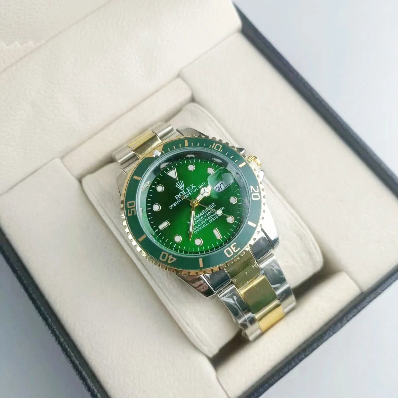 Mechanical Watch with Steel Strap photo 3