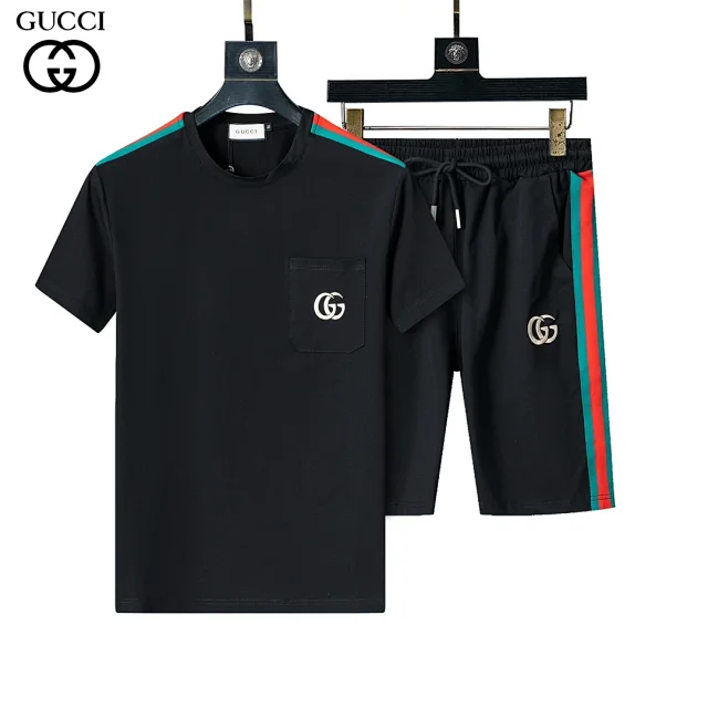 Gucci Matching Sets Short-Sleeve T-Shirt and Shorts Set product detail image 15