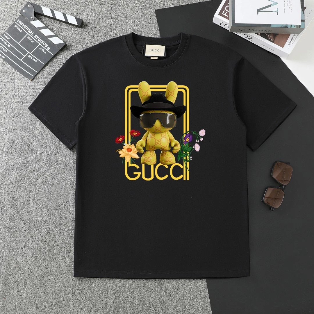 Gucci T-Shirts Short-Sleeve Logo Print — 31