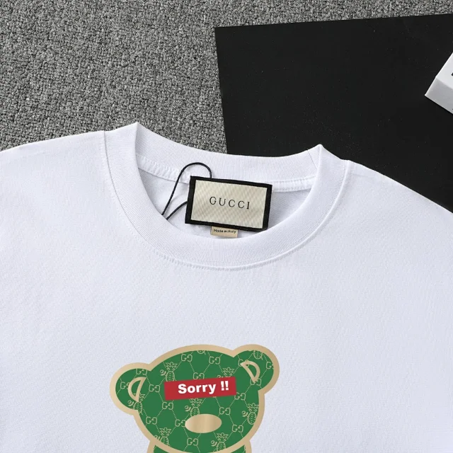 Gucci T-Shirts Short-Sleeve Logo Print product detail image 3