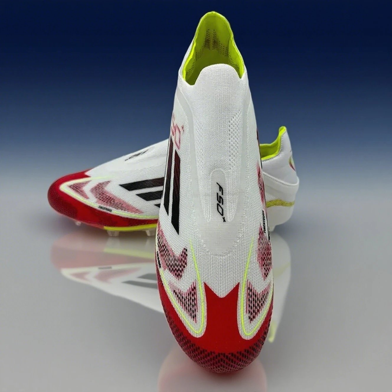 Z2301 spike white red