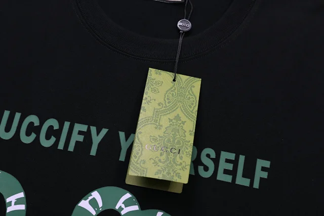 Gucci T-Shirts Short-Sleeve Logo Graphic T-Shirt product detail image 29