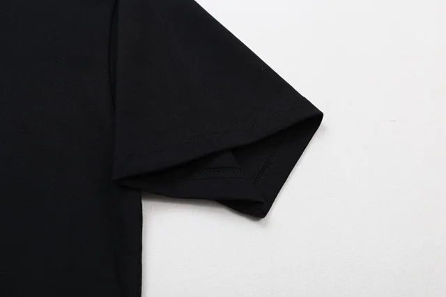 Gucci T-Shirts Short-Sleeve Logo Graphic T-Shirt product detail image 8