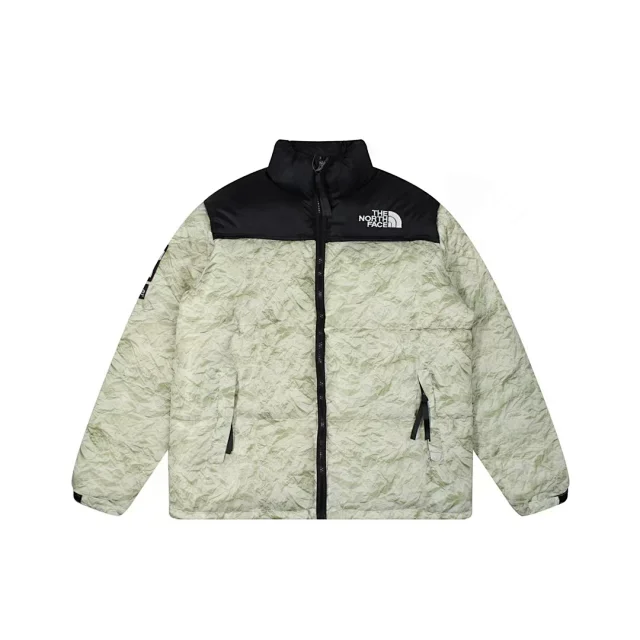 The North Face Down Jackets Camouflage-print puffer jacket product detail image 11