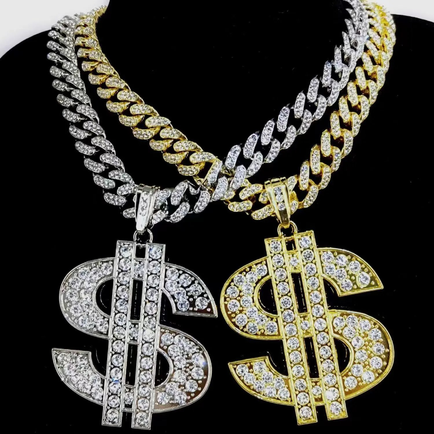 Unbranded Jewelry Rhinestone Pendant Necklace image 3