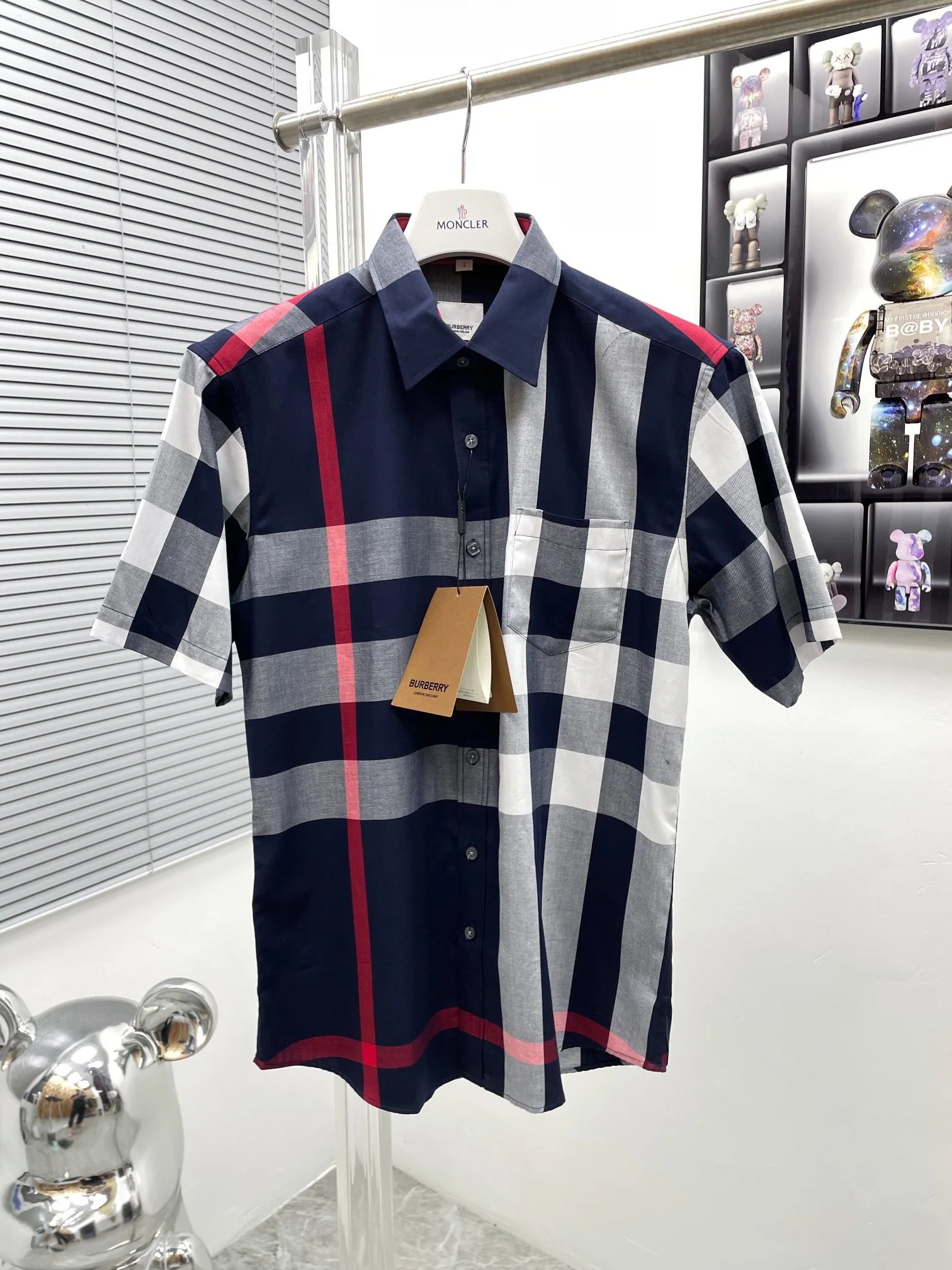 Burberry Shirts Short-Sleeve Plaid Button-Up Shirt — UM013