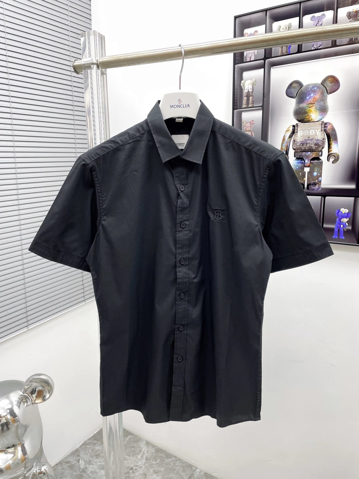 Burberry Shirts Short-Sleeve Plaid Button-Up Shirt — UM022