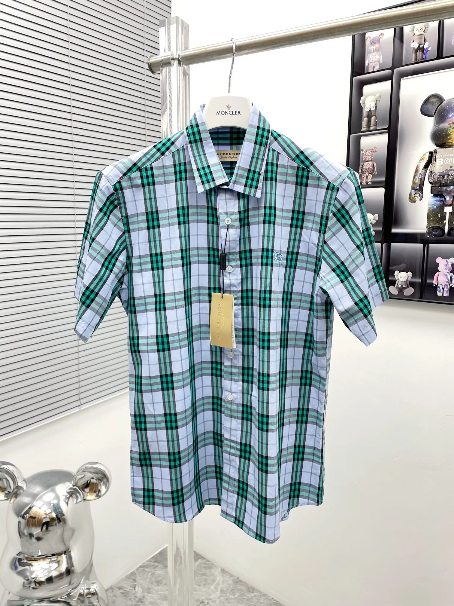 Burberry Shirts Short-Sleeve Plaid Button-Up Shirt — UM003