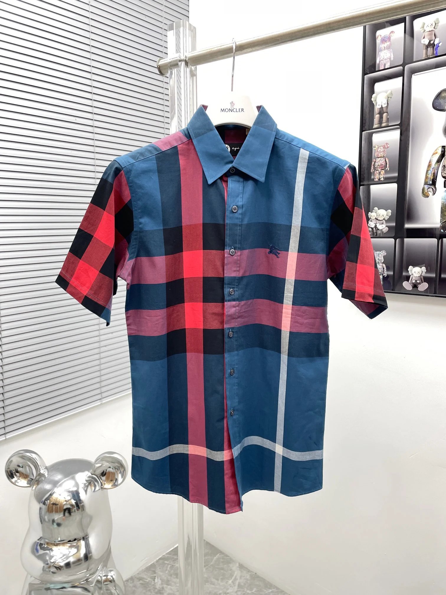 Burberry Shirts Short-Sleeve Plaid Button-Up Shirt — UM030