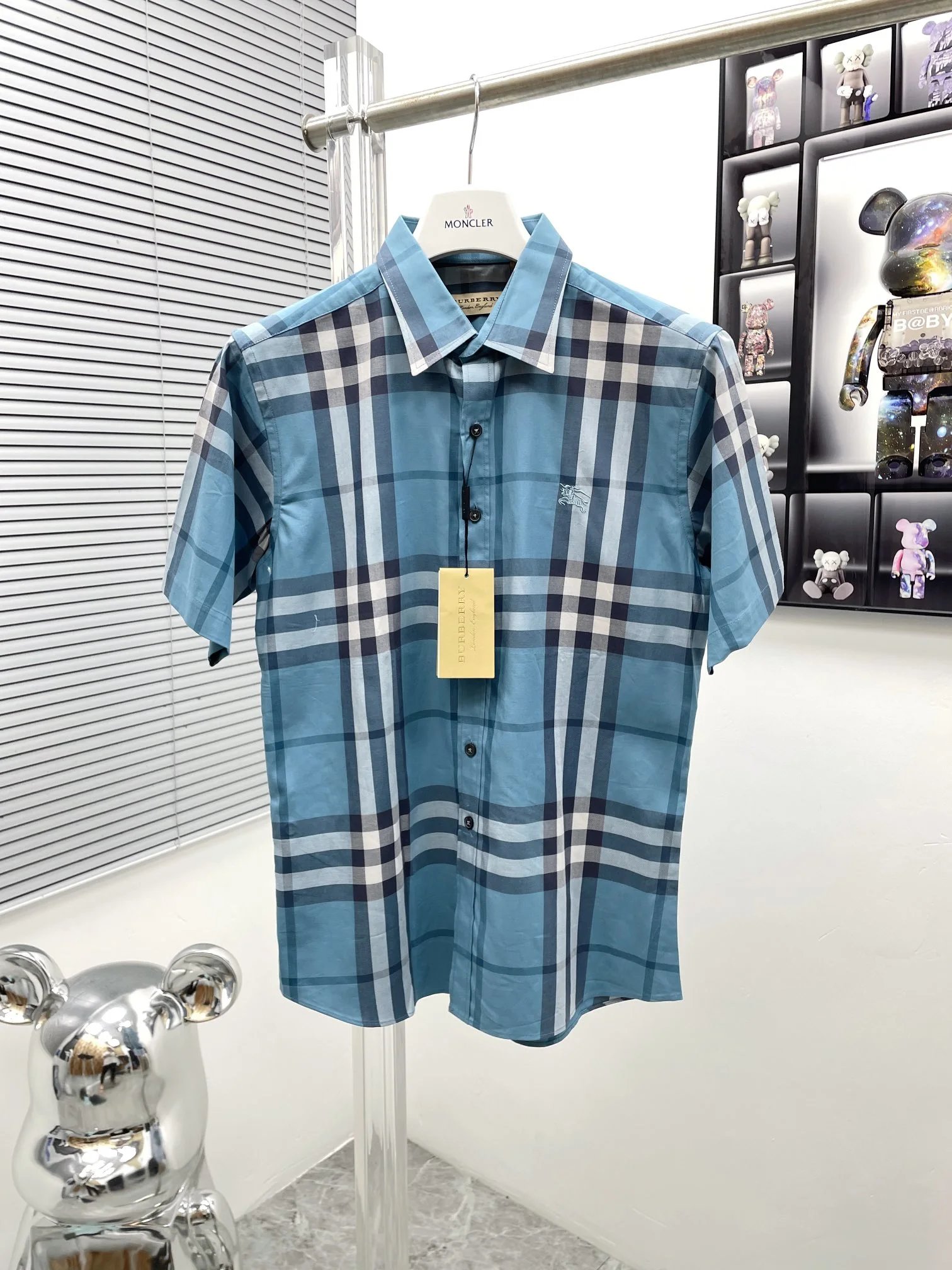 Burberry Shirts Short-Sleeve Plaid Button-Up Shirt — UM009