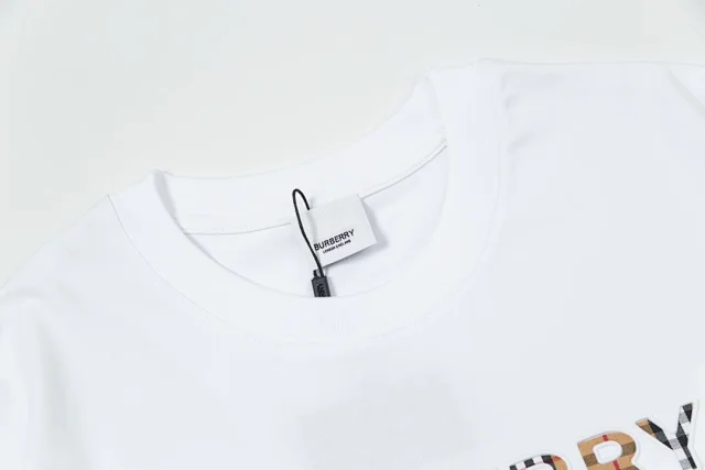 Burberry T-Shirts Short-Sleeve Logo T-Shirt product detail image 19