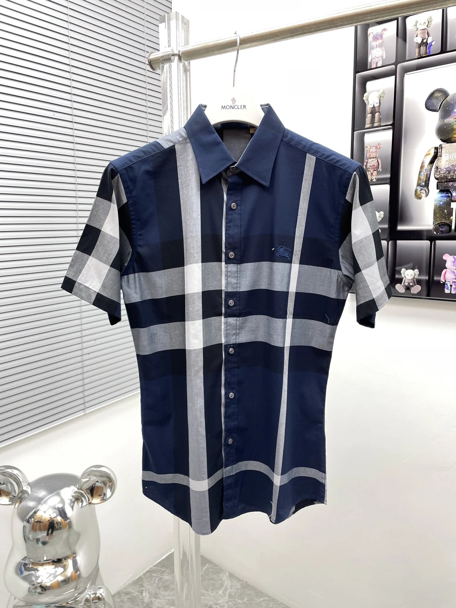 Burberry Shirts Short-Sleeve Plaid Button-Up Shirt — UM018