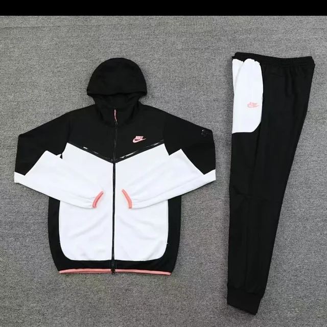 Nike DD-818 and DD-819 hooded tracksuits product detail image 2
