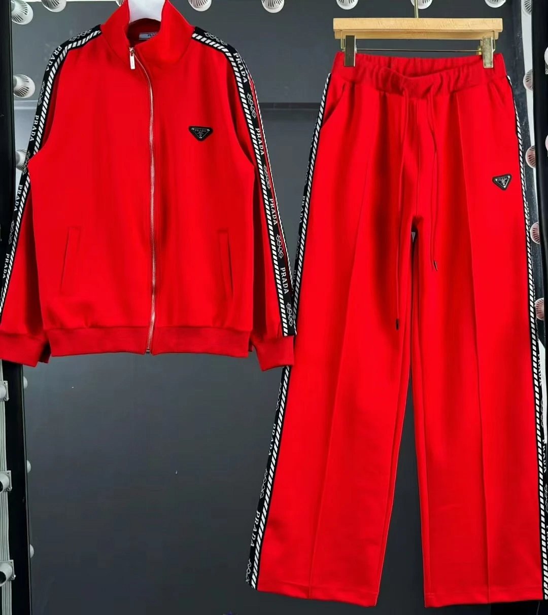 Prada Re-Nylon Tracksuit Set Red product detail 14 in Litbuy spreadsheet finds