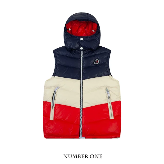 Moncler Down Jackets Hooded quilted jacket with sleeve pocket product detail image 10