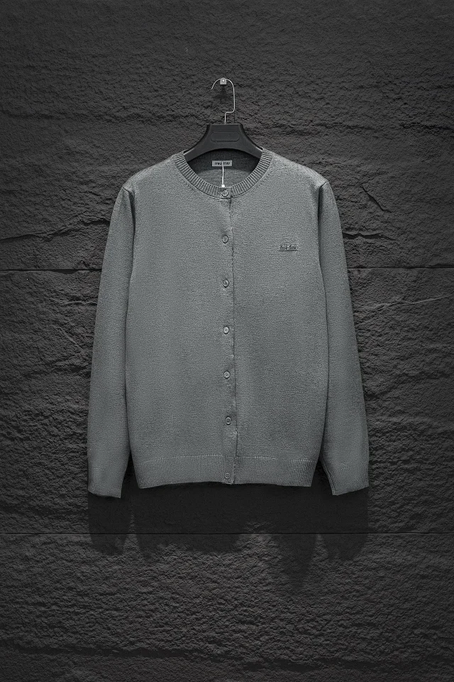 Descente long-sleeve collared tops product detail image 9