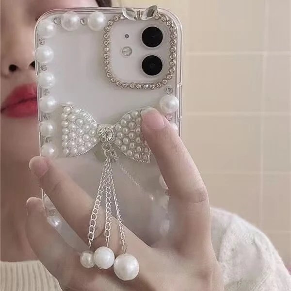 Diamond-Encrusted Phone Case photo 5
