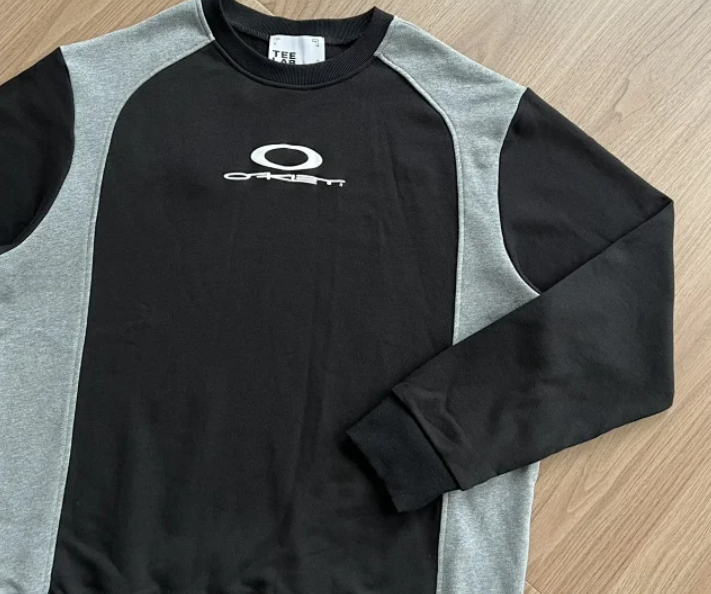 Oakley Panelled Black Off-White Sporty T-Shirt
