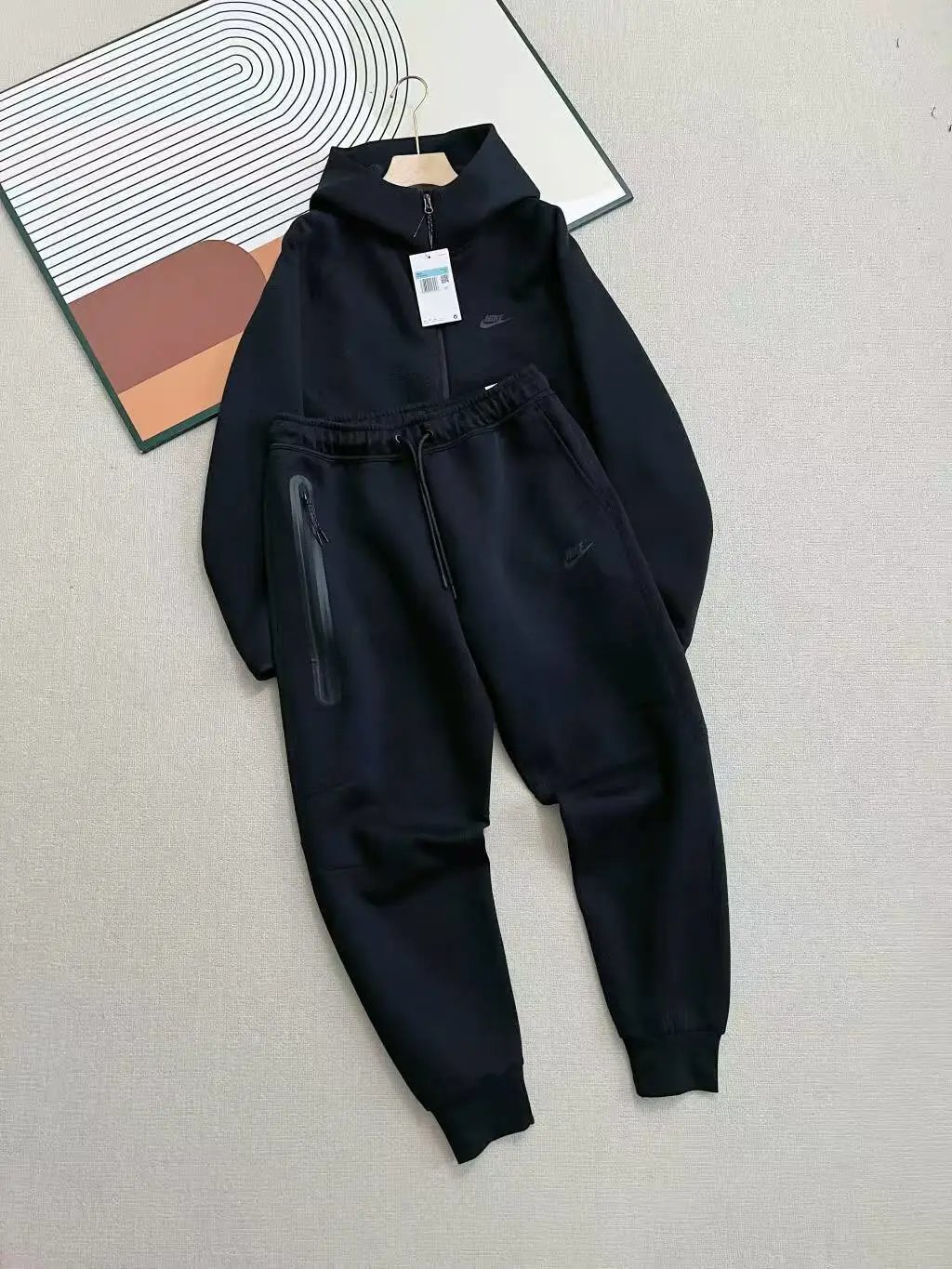 Nike Tech Fleece Gray Hooded Zip-Up Sweatshirt