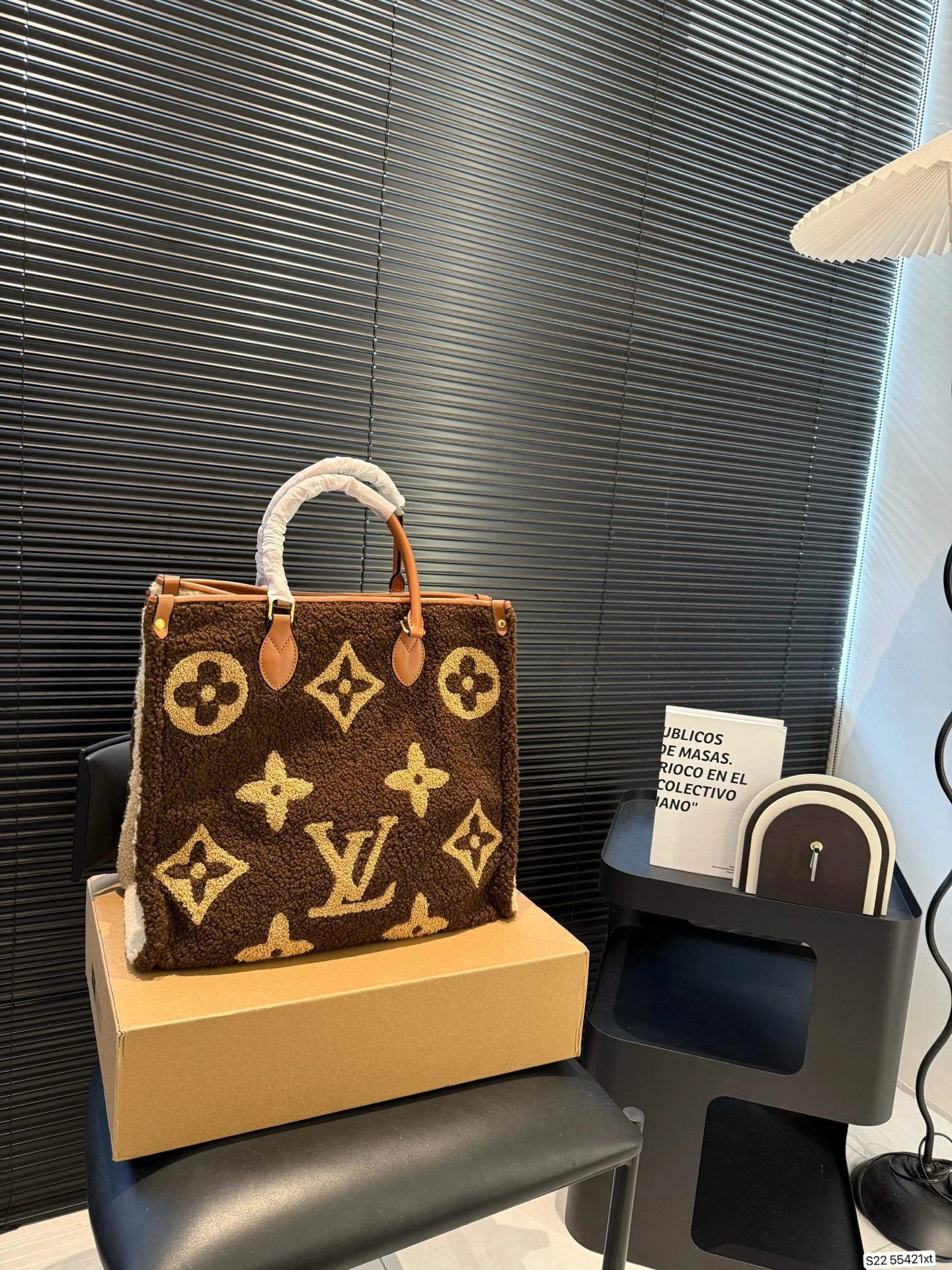 Chanel Style Small Tote Bag photo 8