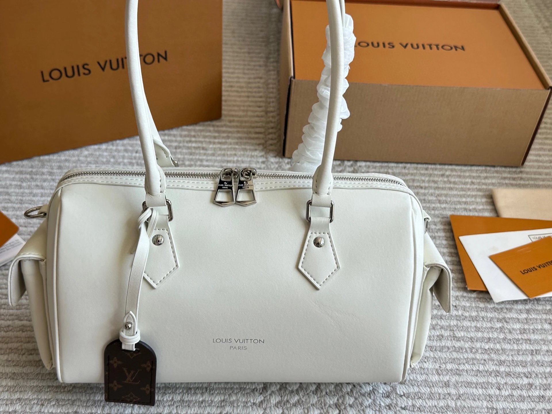 Chanel Style Small Tote Bag photo 4