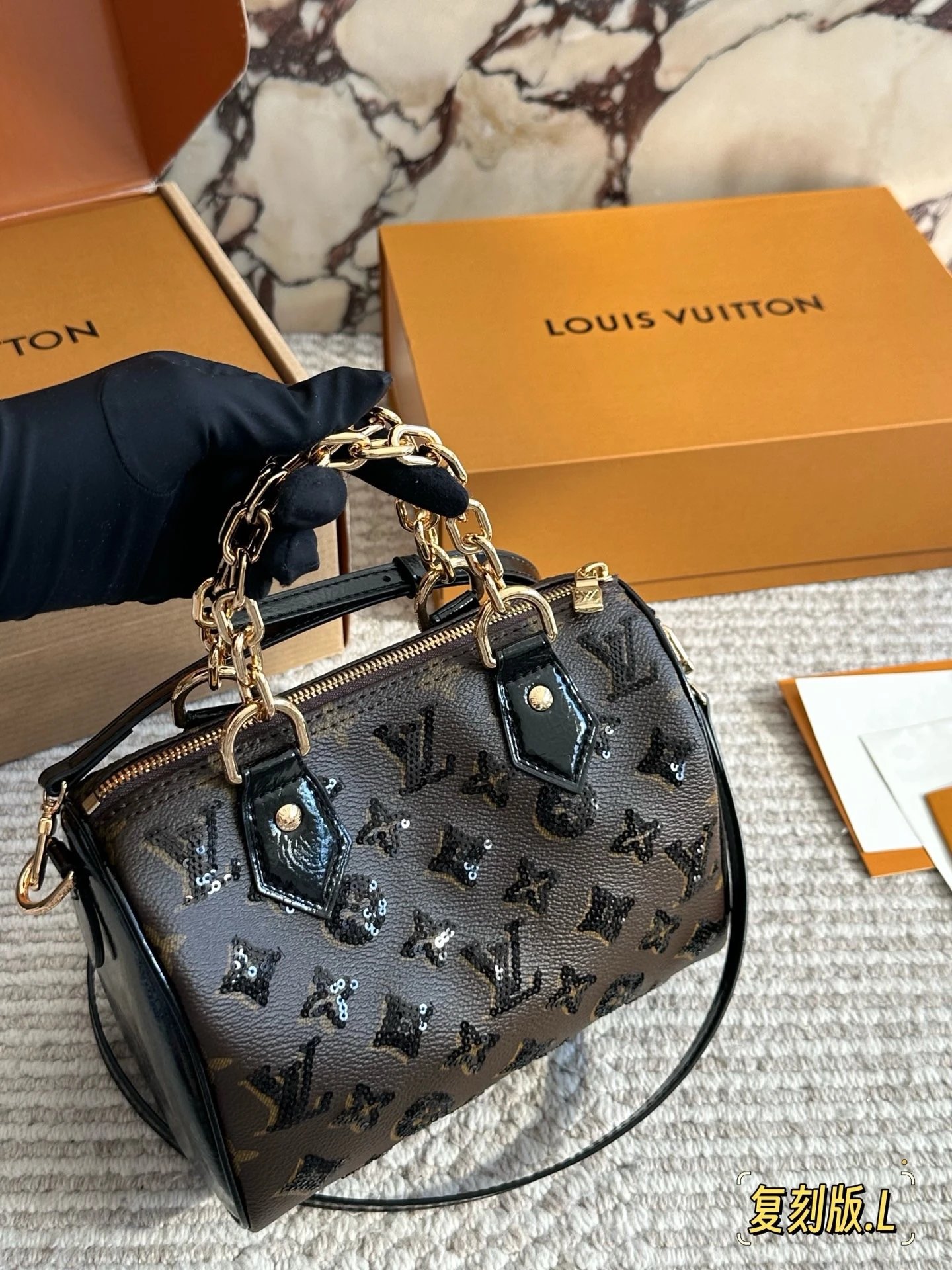 Louis Vuitton Monogram Sequin Speedy Bandoulière 20 Handbag [40 styles]