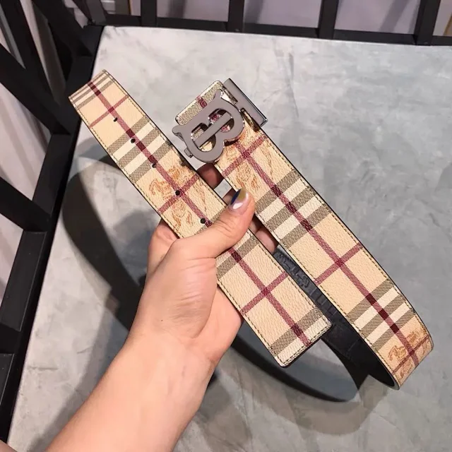 Burberry Belts Reversible check and black monogram belt with TB buckle product detail image 12