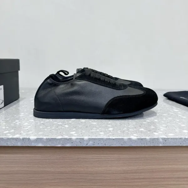 Design Low-Profile Leather-Suede Hybrid Sneakers Black - 3