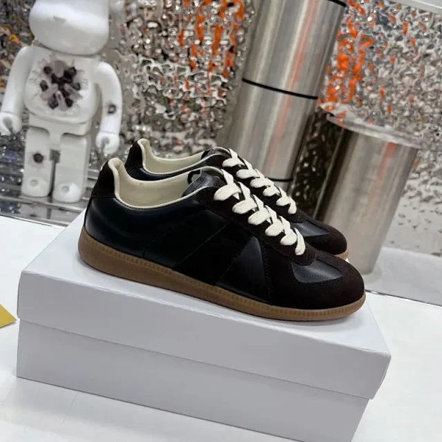 MM6 Maison Margiela Sneakers Low-Top Lace-Up Gum-Sole product detail image 3