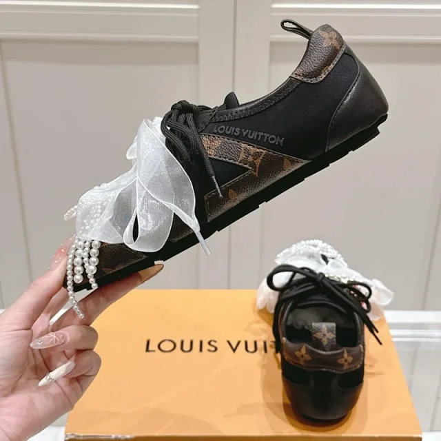 Louis Vuitton Sneakers Sneakerina ballet with ribbon laces and pearl embellishment product detail image 3