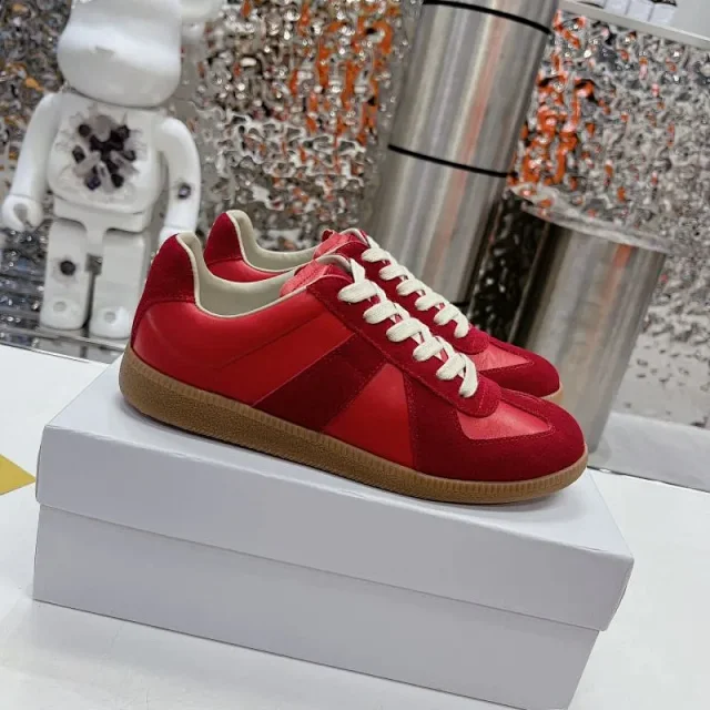 MM6 Maison Margiela Sneakers Low-Top Lace-Up Gum-Sole product detail image 17