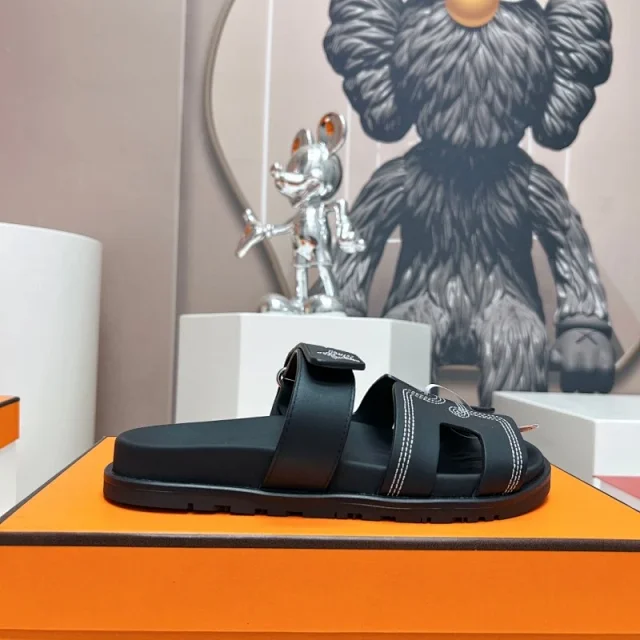 Hermès Sandals Chypre H-cutout suede with adjustable strap product detail image 25