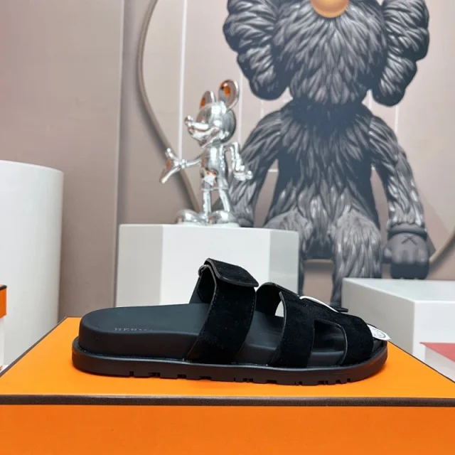 Hermès Sandals Chypre H-cutout suede with adjustable strap product detail image 13