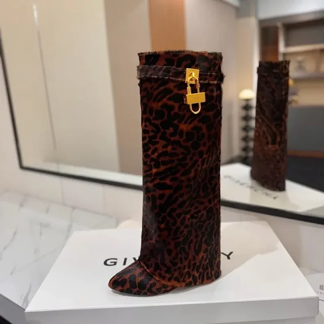 Givenchy Boots Pointed-Toe Double-Buckle Mid-Calf product detail image 15