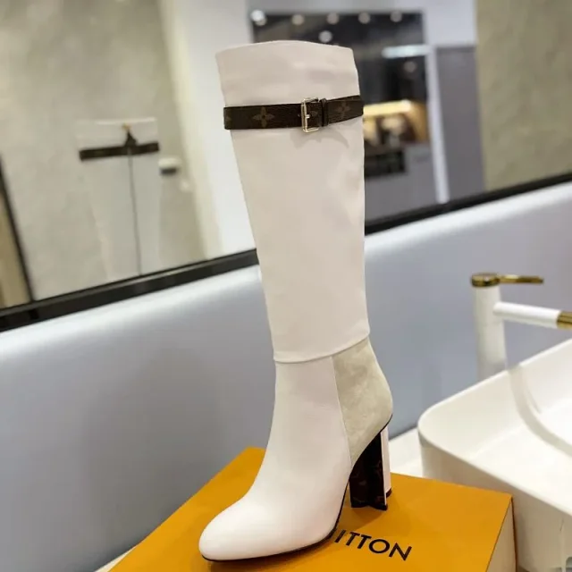Louis Vuitton Boots Knee-high lace-up with logo strap product detail image 23